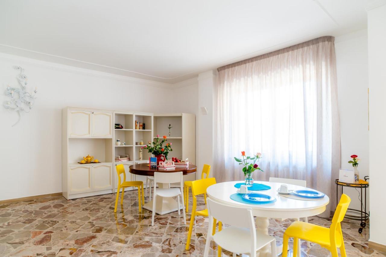 Le Calette Rooms - Puglia Mia Apartments モノーポリ エクステリア 写真