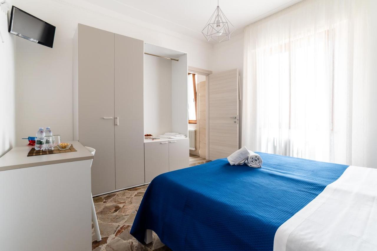 Le Calette Rooms - Puglia Mia Apartments モノーポリ エクステリア 写真
