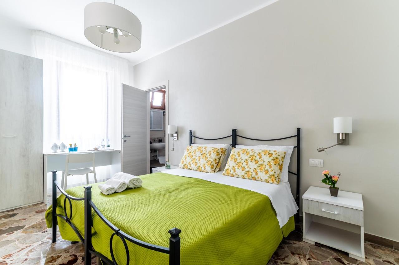 Le Calette Rooms - Puglia Mia Apartments モノーポリ エクステリア 写真