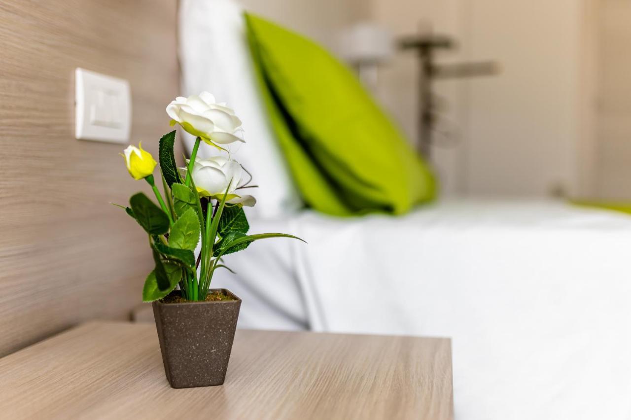 Le Calette Rooms - Puglia Mia Apartments モノーポリ エクステリア 写真
