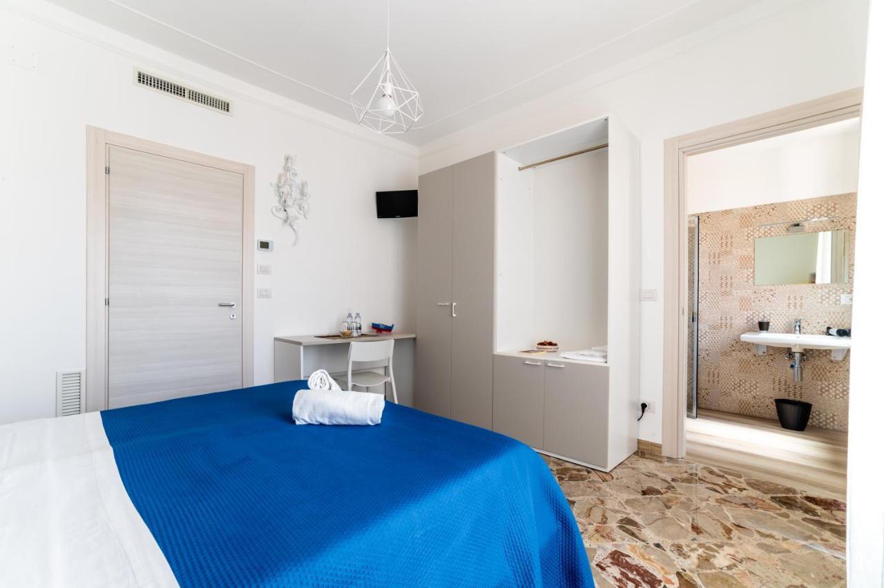 Le Calette Rooms - Puglia Mia Apartments モノーポリ エクステリア 写真