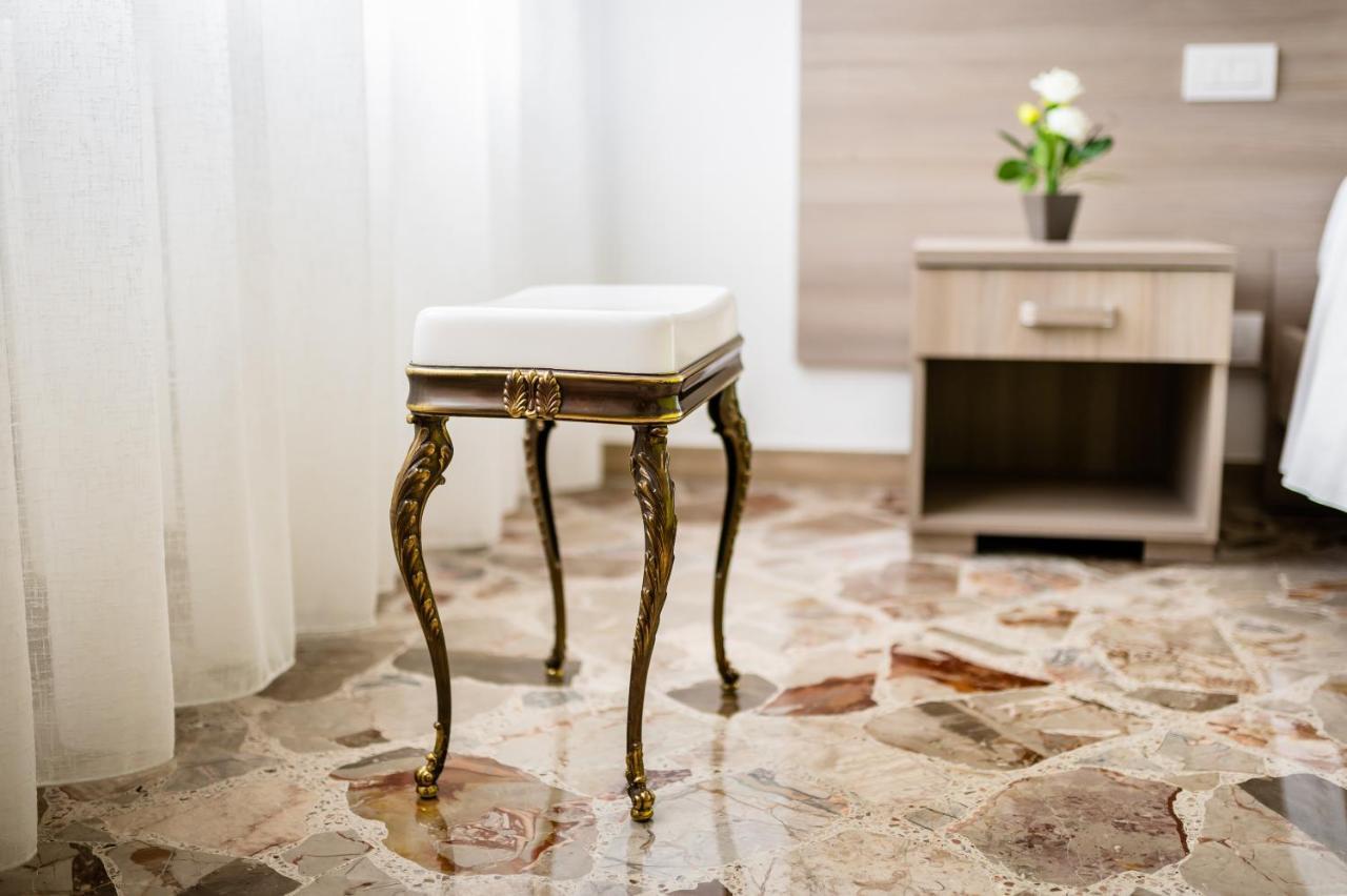 Le Calette Rooms - Puglia Mia Apartments モノーポリ エクステリア 写真
