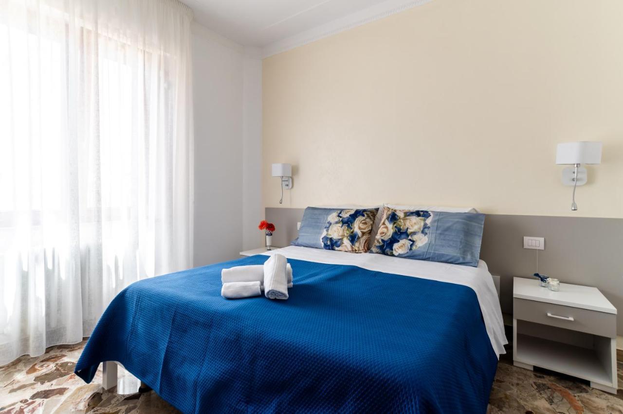 Le Calette Rooms - Puglia Mia Apartments モノーポリ エクステリア 写真