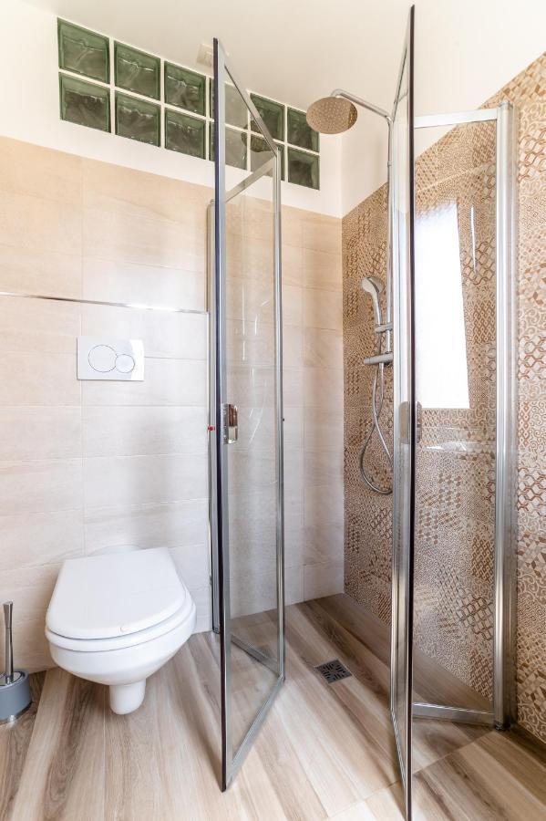 Le Calette Rooms - Puglia Mia Apartments モノーポリ エクステリア 写真
