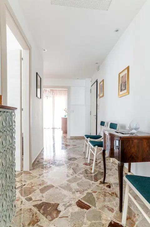 Le Calette Rooms - Puglia Mia Apartments モノーポリ エクステリア 写真