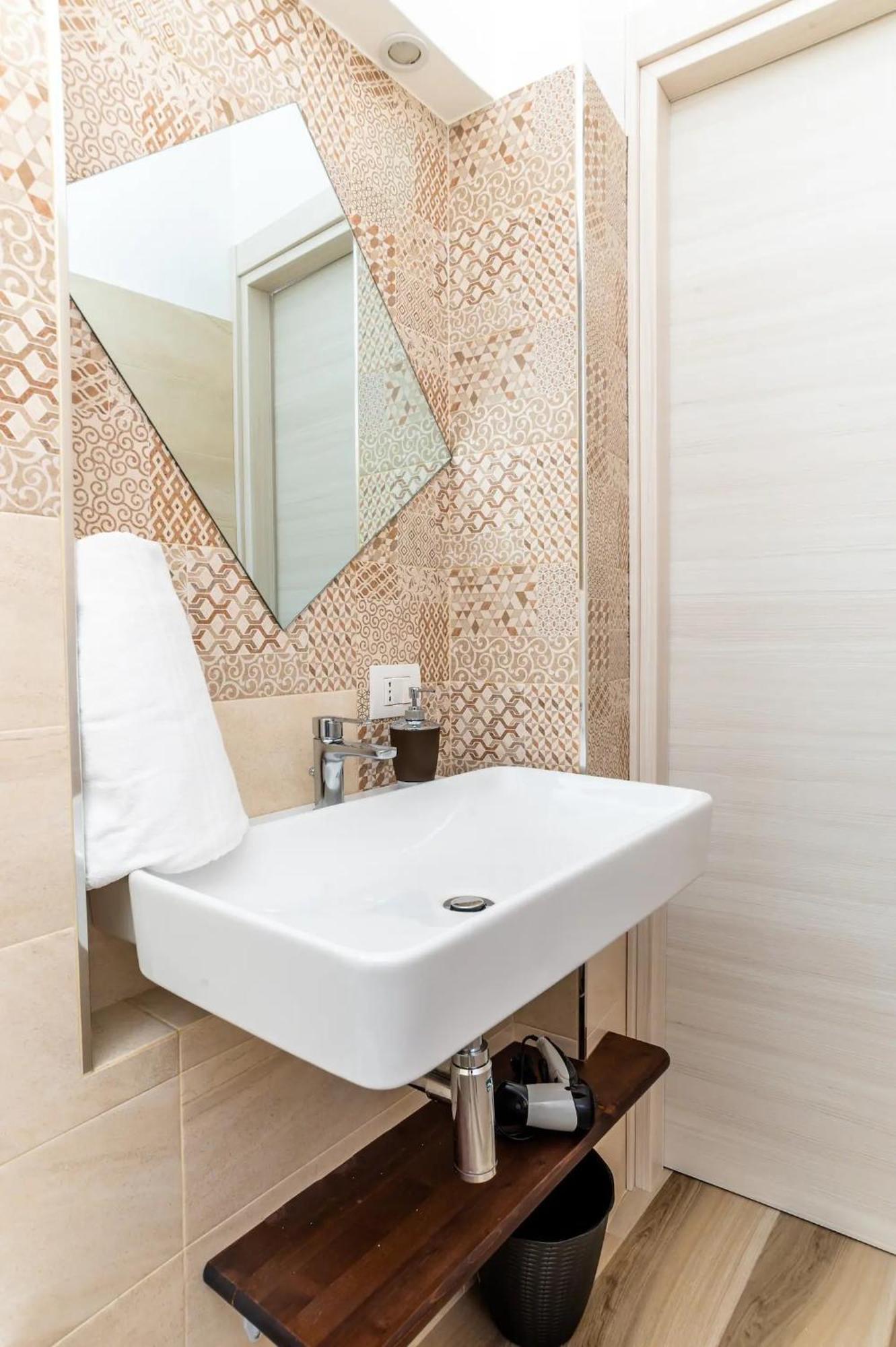 Le Calette Rooms - Puglia Mia Apartments モノーポリ エクステリア 写真